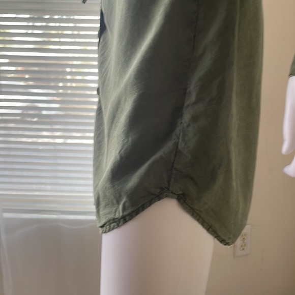 - Sanctuary Military Style Open
Abdomen Shirt Dress Size:XS - Picture 10 of 17